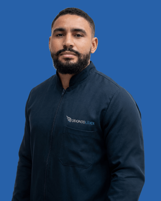 Dr. Matheus Monsores